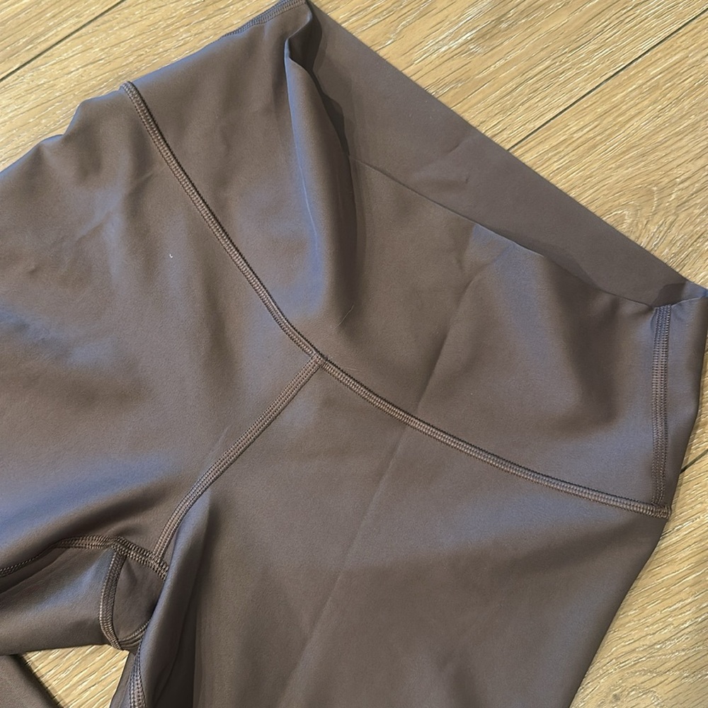 Alo High Waist Airlift Leggings Full Length (28”) - Picture 8 of 8
